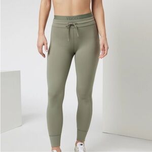 NWOT Vuori Elevate Leggings